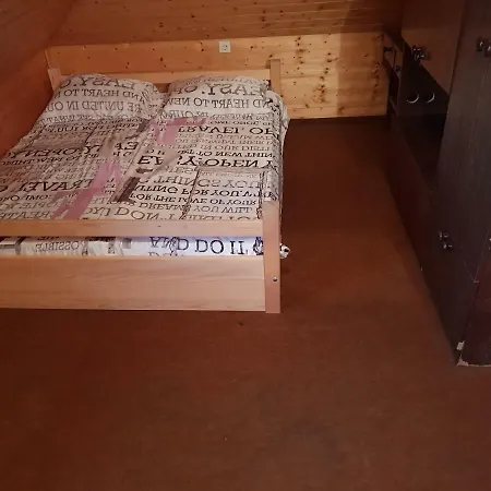 Apartma Na Vrhu Cerklje na Gorenjskem